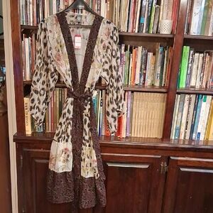 Vince Camuto Brown and Cream Patterned Kimono